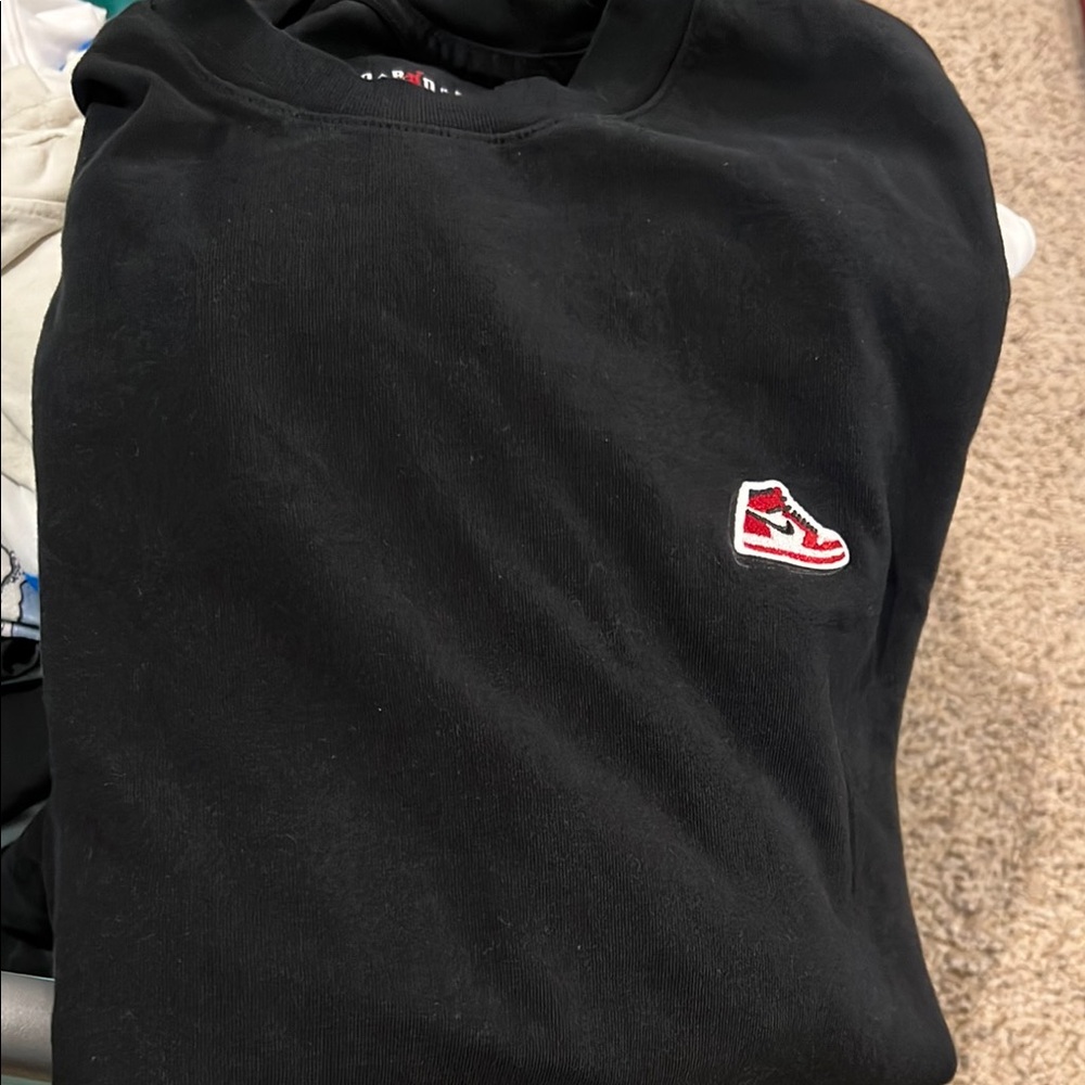 Air Jordan Black Crewneck short sleeve shirt with Sneaker Patch Mens Medium